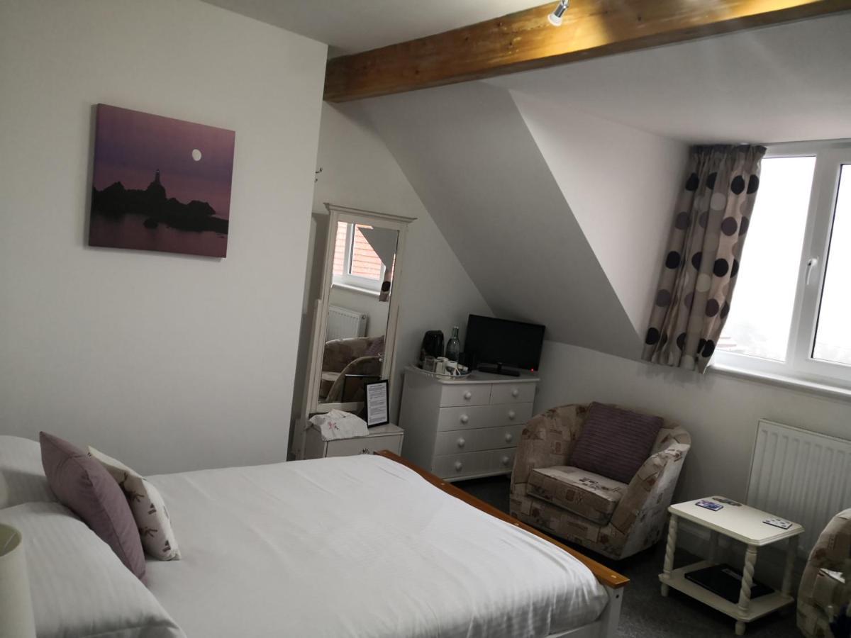 Sunset Guest House Hunstanton Bagian luar foto A room at the Old Post Office