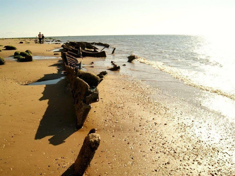 Sunset Guest House Hunstanton Bagian luar foto The wreck of the SS Norge